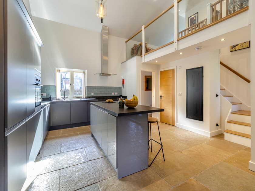 Kitchen/diner | The Cow Shed - Shady Hall Farm, Sheffield