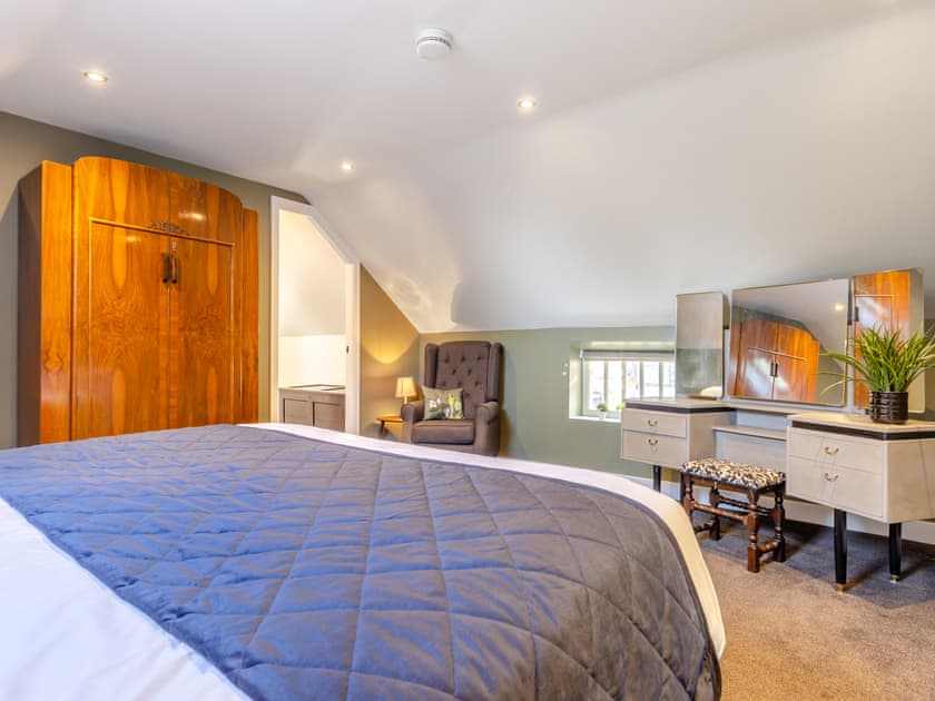 Double bedroom | The Cow Shed - Shady Hall Farm, Sheffield