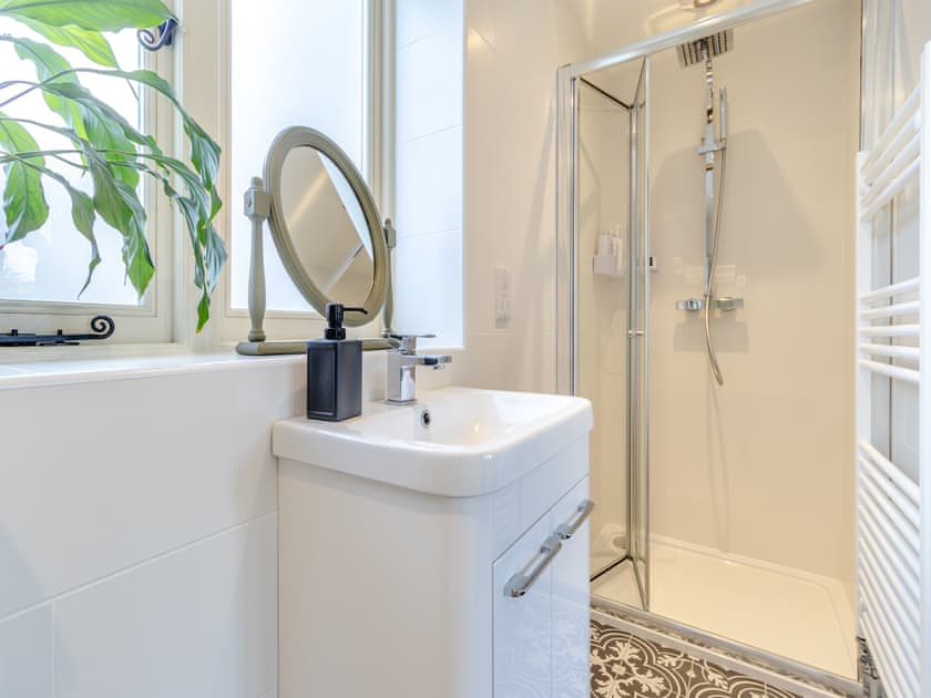 Bathroom | The Cow Shed - Shady Hall Farm, Sheffield