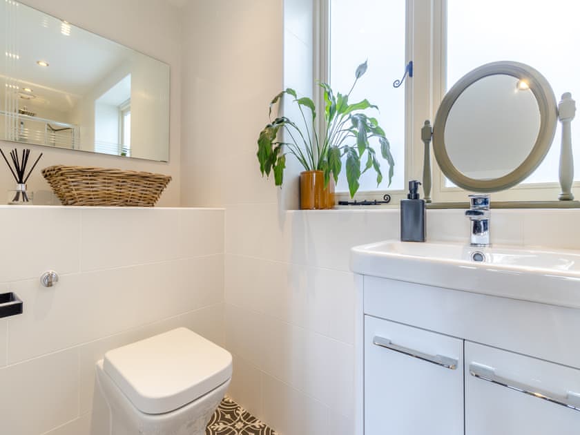 Bathroom | The Cow Shed - Shady Hall Farm, Sheffield