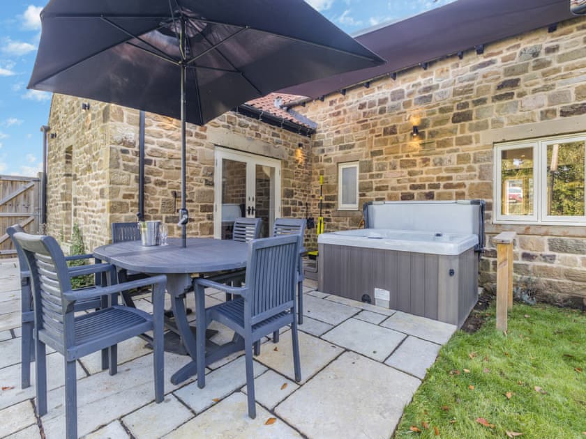 Sitting-out-area | The Cow Shed - Shady Hall Farm, Sheffield