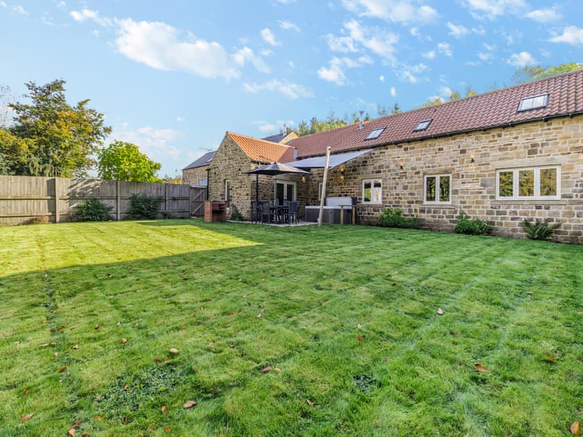 Garden | The Cow Shed - Shady Hall Farm, Sheffield