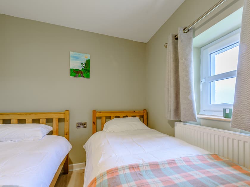 Twin bedroom | Maesyrhaf, Cross Inn, near New Quay