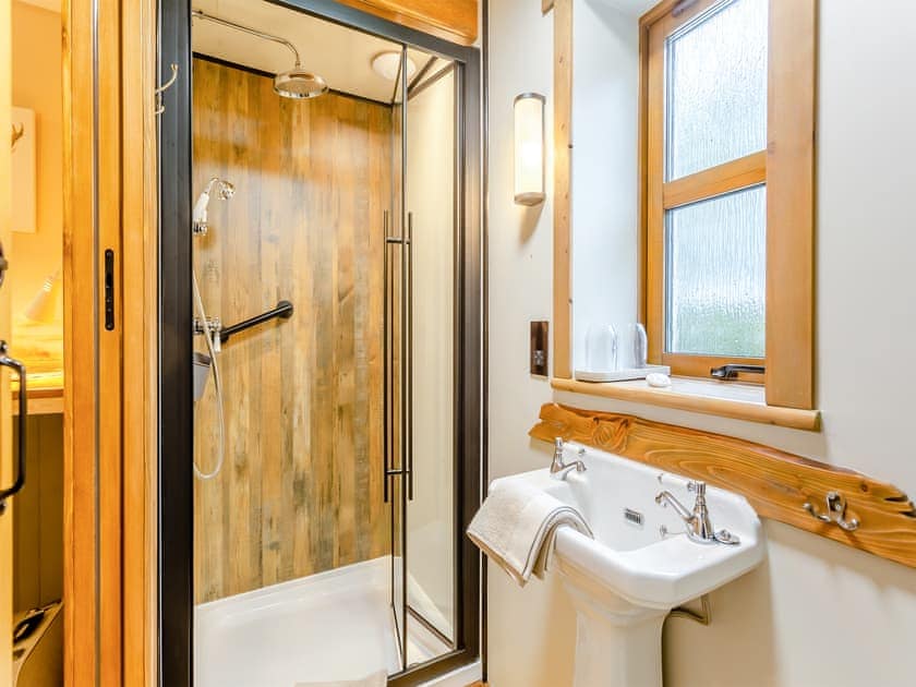 Bathroom | Tigh-na-Sgoile, Foxhole, near Beauly