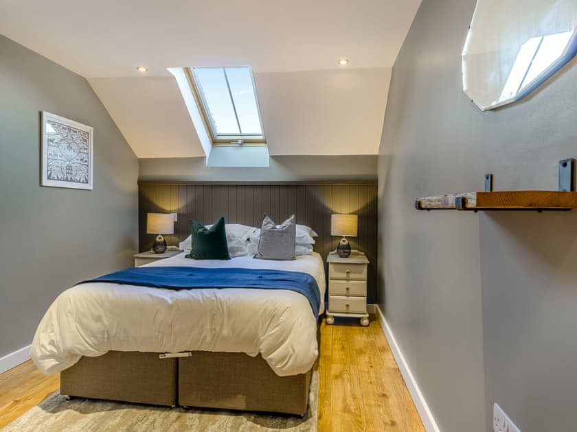 Double bedroom | The Milking Parlour - Shady Hall Farm, Sheffield