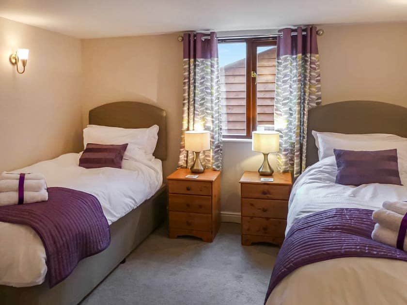Ideal twin bedroom | Pippins, Penybont