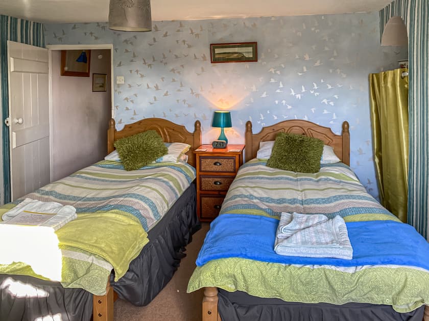 Twin bedroom | The Warren, Bacton