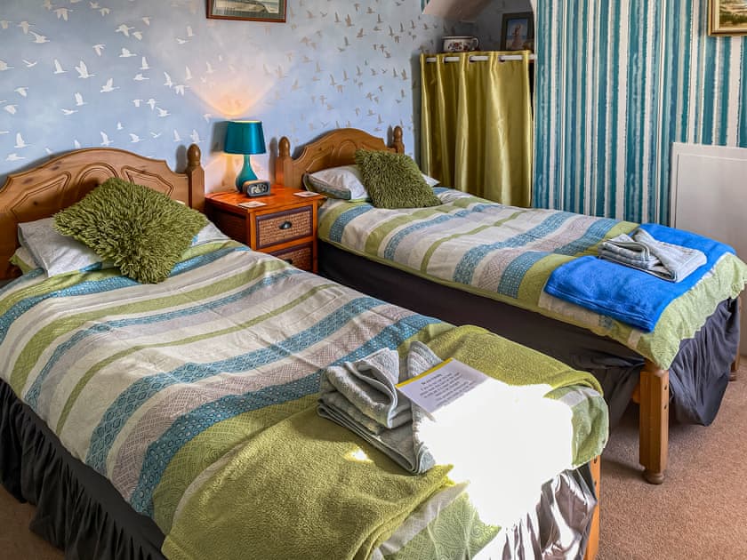 Twin bedroom | The Warren, Bacton