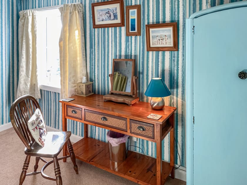 Twin bedroom | The Warren, Bacton