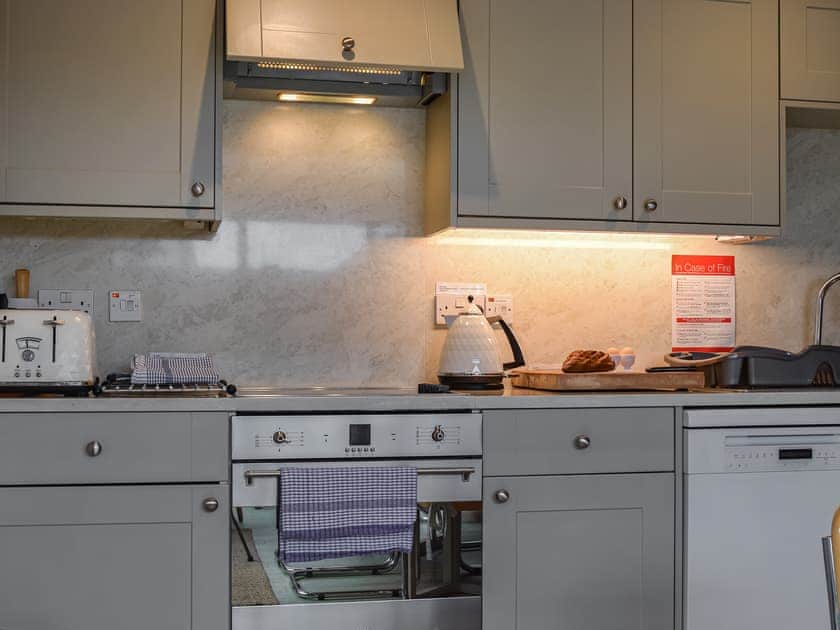 Kitchen | Bottom House, Salcombe