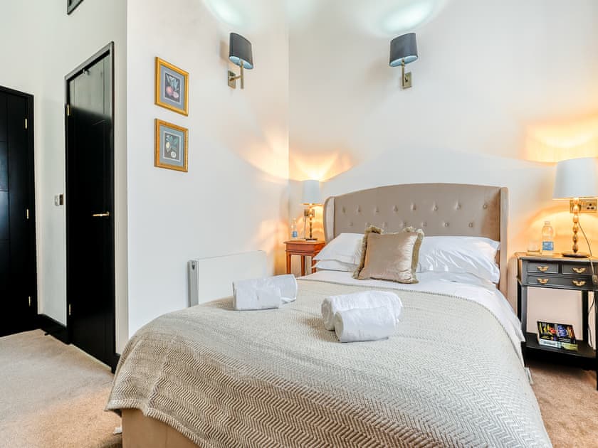Double bedroom with ensuite bathroom | East View House, Middleton-in-Teesdale