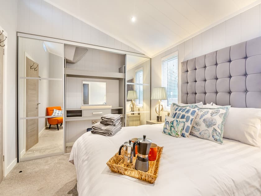 Double bedroom | 1 Sandbanks, Benllech