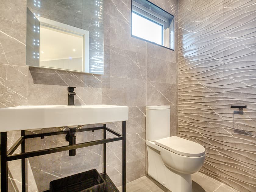 Bathroom | 1 Sandbanks, Benllech