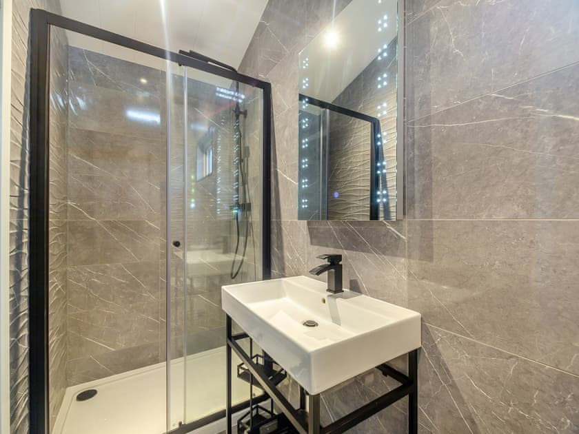 Bathroom | 1 Sandbanks, Benllech