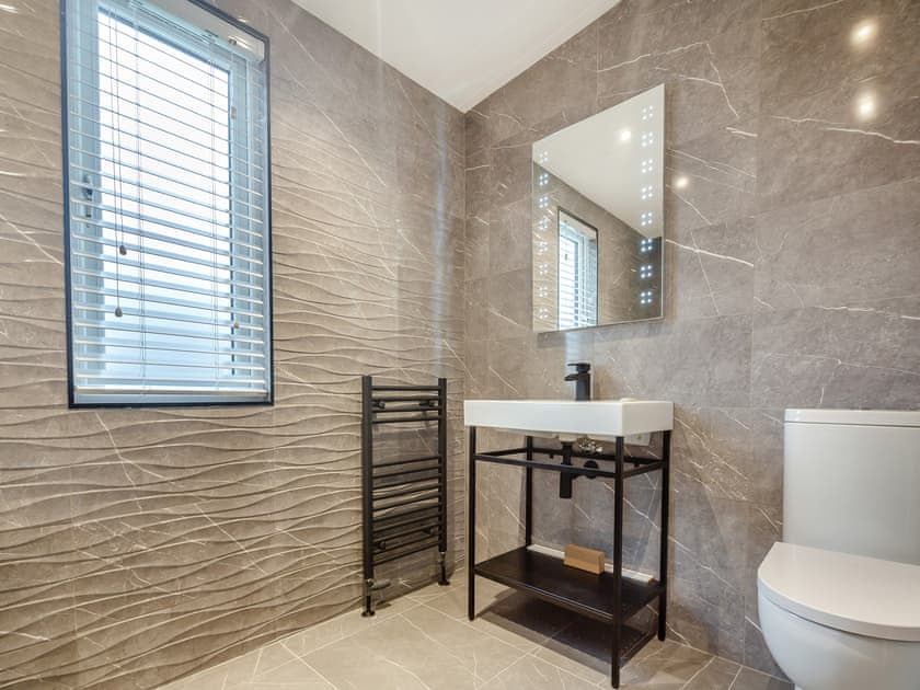 Bathroom | 1 Sandbanks, Benllech