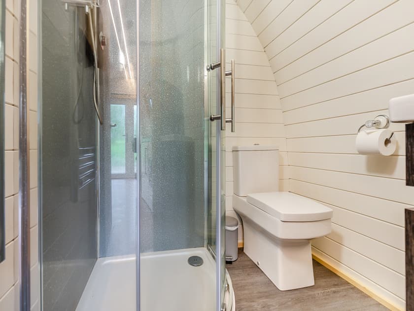 Shower room | Barn Owl - Cow & Plough, Oadby
