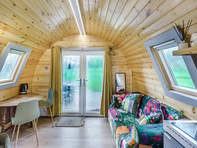 Open plan living space | Robin - Stoughton Grange, Oadby