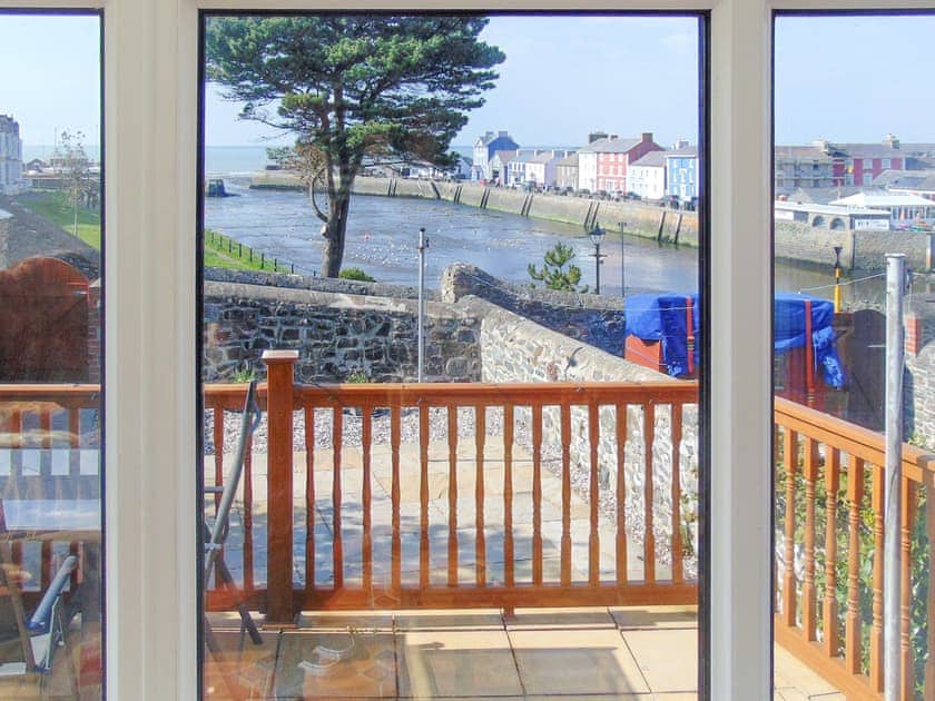Interior | Bronallt, Aberaeron, Cardigan Heritage Coast