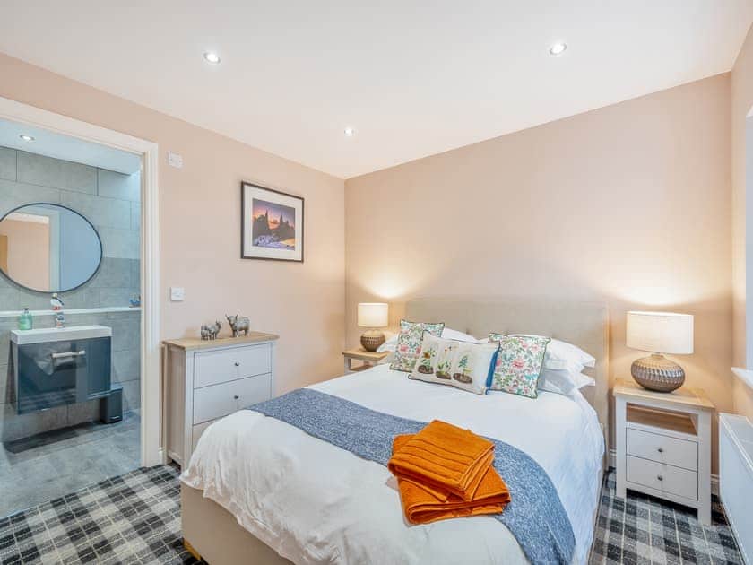 Double bedroom | The Byre - Pleasantfield Farm, Ayr