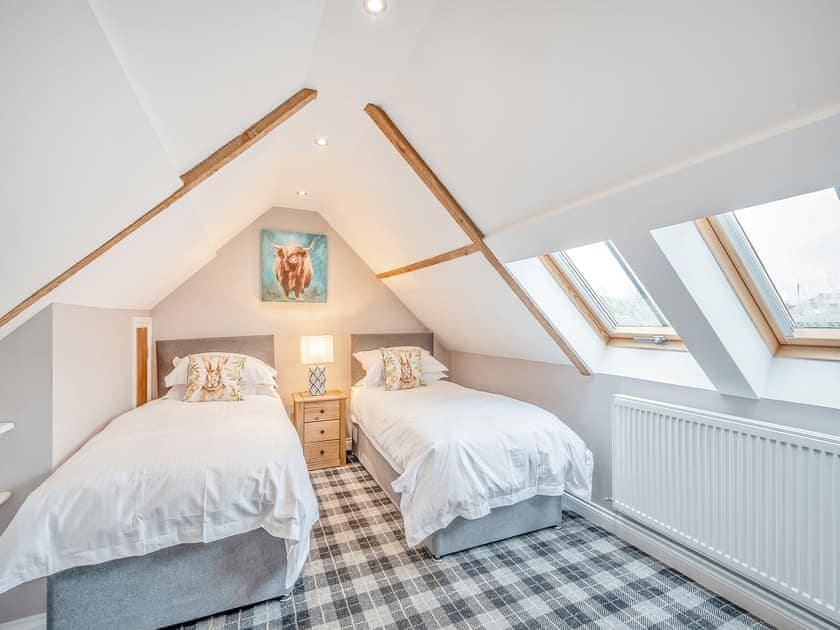 Twin bedroom | The Byre - Pleasantfield Farm, Ayr