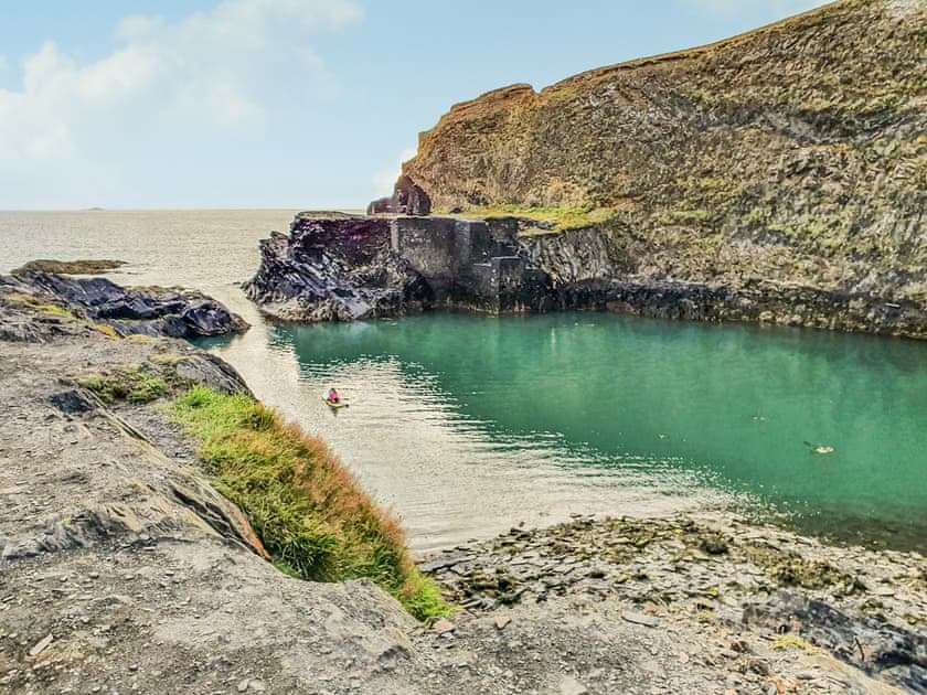 Surrounding area | Ty Fferm, Croesgoch