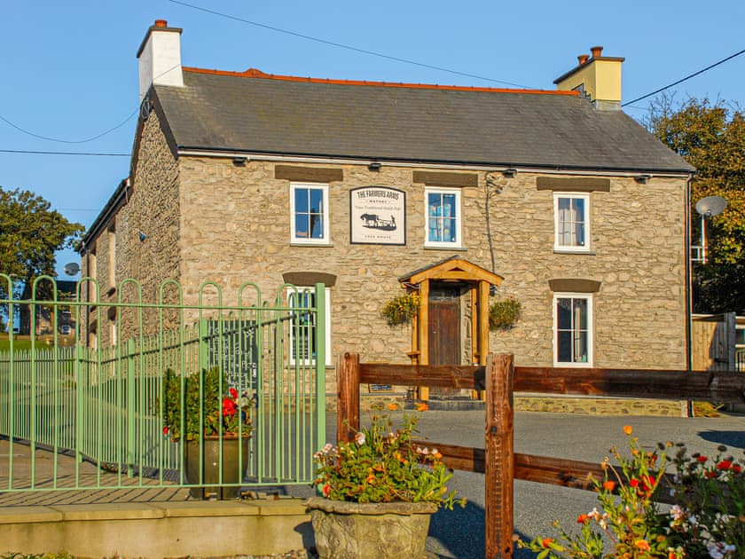 Yr Hen Felin, Castlemorris