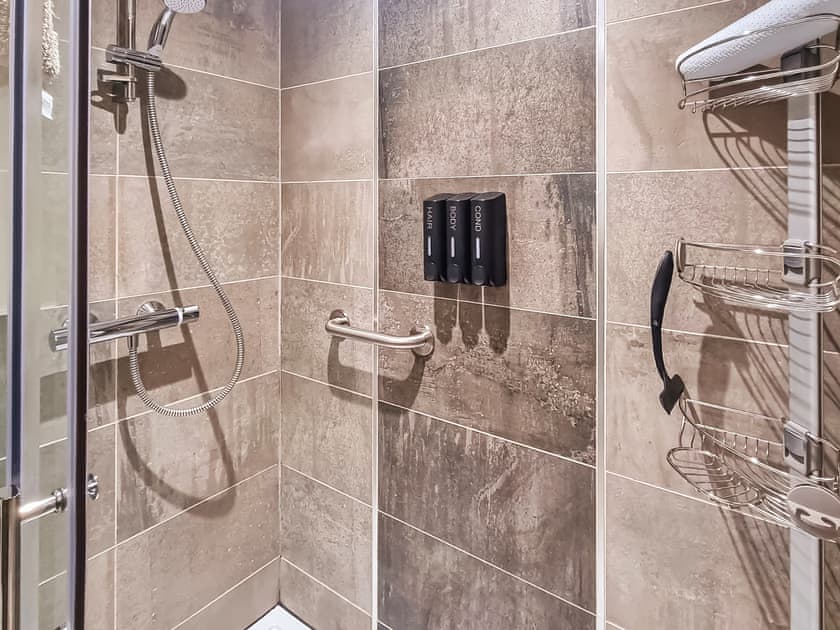 Shower room | Duck Cottage, Tholthorpe, near York