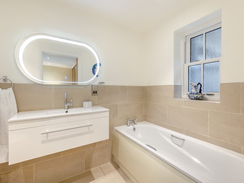 Bathroom | Ty-Olaf, LLanymawddwy, near Machynlleth