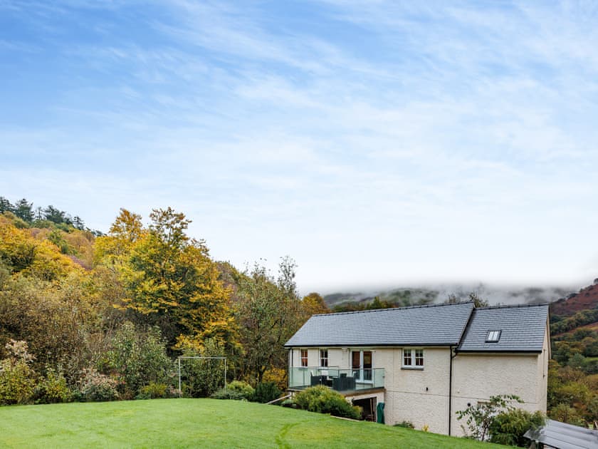 Garden | Ty-Olaf, LLanymawddwy, near Machynlleth