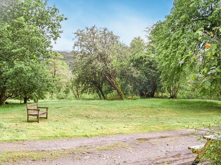 Garden | Achnashellach Bothy - Achnashellach, Strathcarron