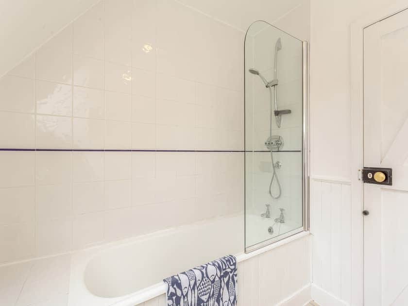 Bathroom | Garden Cottage - Achnashellach, Strathcarron
