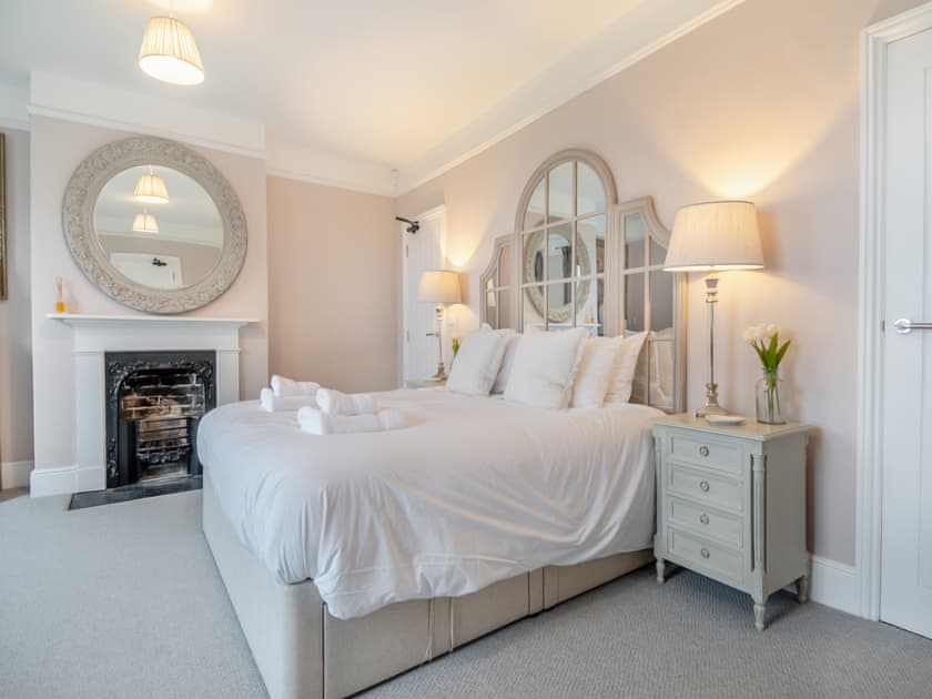 Bedroom 4 - Honeysuckle  | Abbey Barn Farmhouse, Barton Bendish, near Kings Lynn