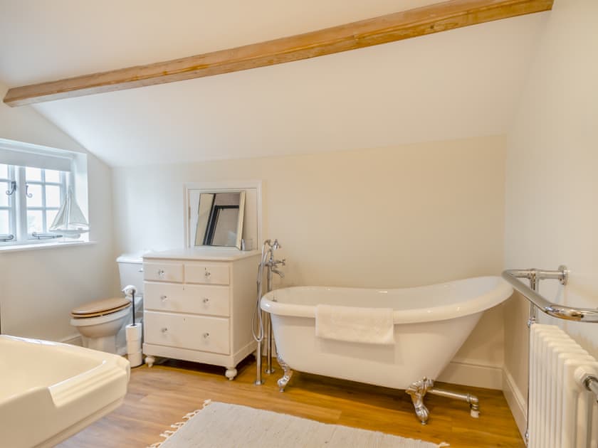 First floor Bathroom  | Abbey Barn Farmhouse, Barton Bendish, near Kings Lynn