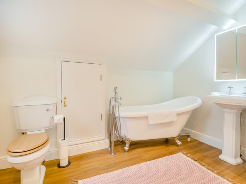 First floor Bathroom  | Abbey Barn Farmhouse, Barton Bendish, near Kings Lynn