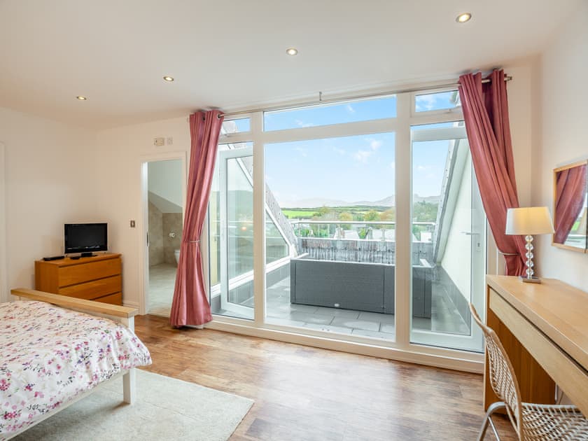 Double bedroom | The Penthouse, Morfa Nefyn