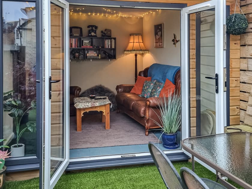 Sitting-out-area | Duck Cottage, Tholthorpe, near York