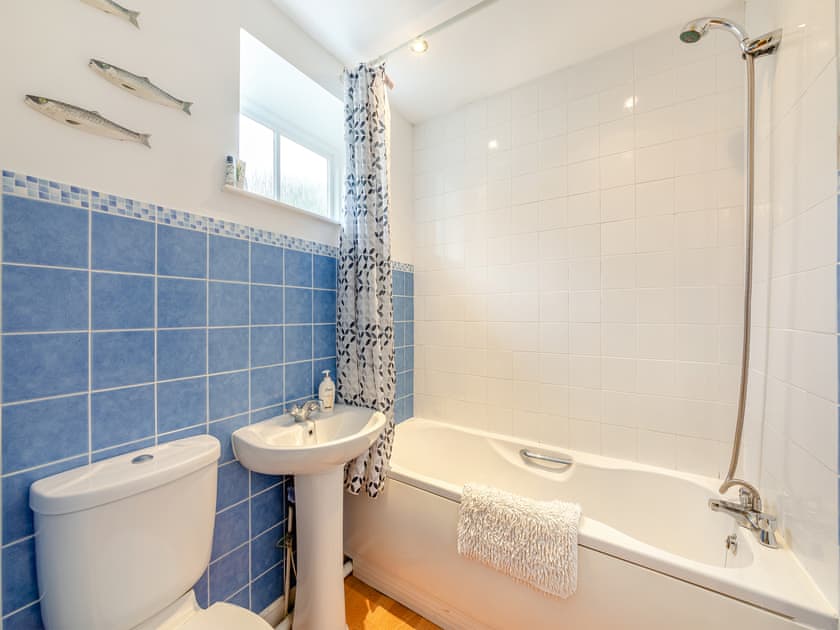 Bathroom | Tweed Cottage, Alnwick