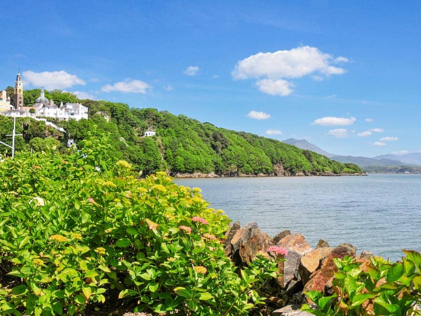 Bwthyn Stabal - Criccieth Cottages, Criccieth