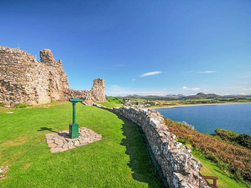 Bwthyn Stabal - Criccieth Cottages, Criccieth