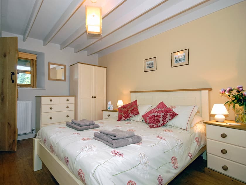 Ria’s Cottage, Landshipping