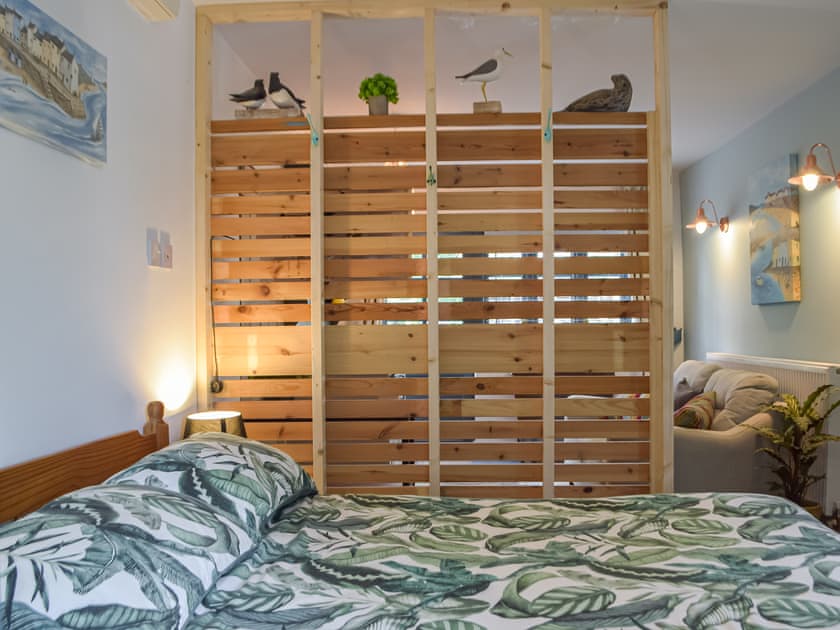 Double bedroom | Cwtch Wrth Plas - Plas Cottages, Talgarreg