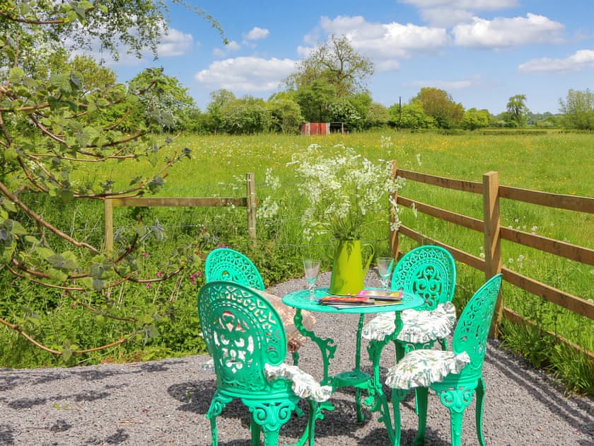 Apple Blossom Hut, Shepton