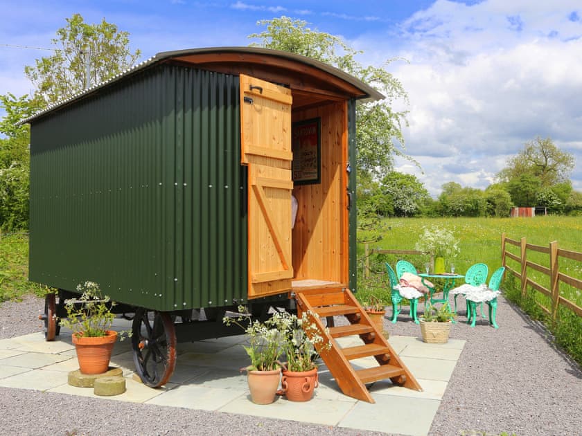 Apple Blossom Hut, Shepton