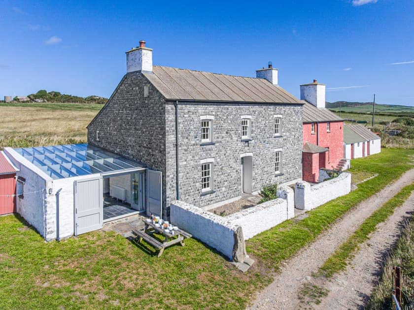 Wdig Farmhouse - Wdig Cottages, Whitesands, near St Davids