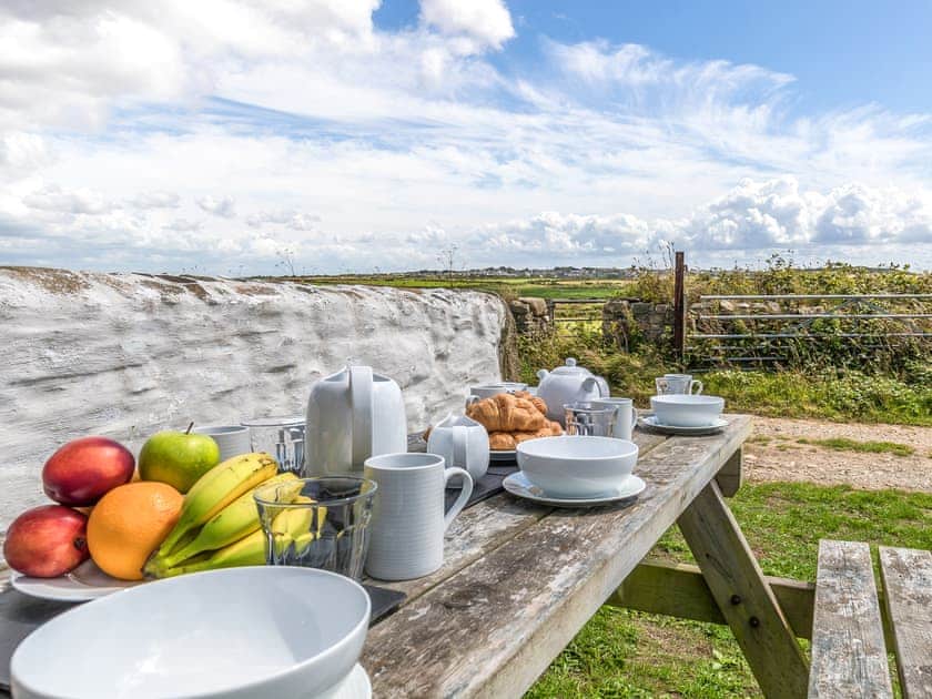 Wdig Farmhouse - Wdig Cottages, Whitesands, near St Davids