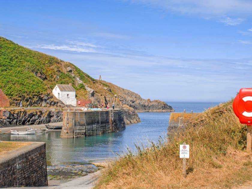 Wdig Farmhouse - Wdig Cottages, Whitesands, near St Davids