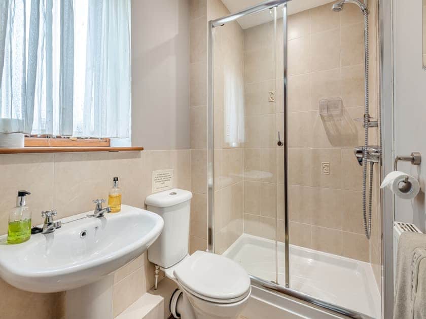 Shower room | Lake View 2 - Grange Farm Park, Louth