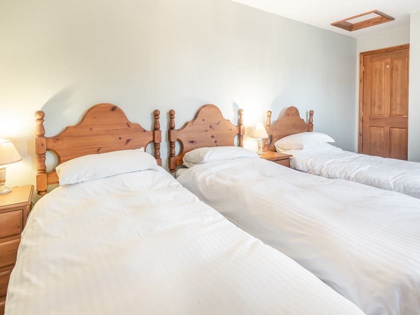 Bedroom | Walnut Cottage - Grange Farm Park, Louth