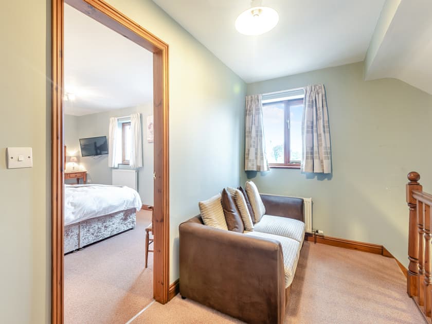 Interior | Walnut Cottage - Grange Farm Park, Louth