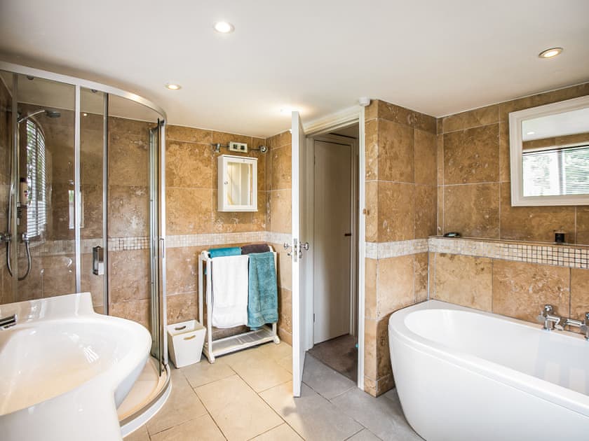 Bathroom | Goat Street Cottage, St.Davids